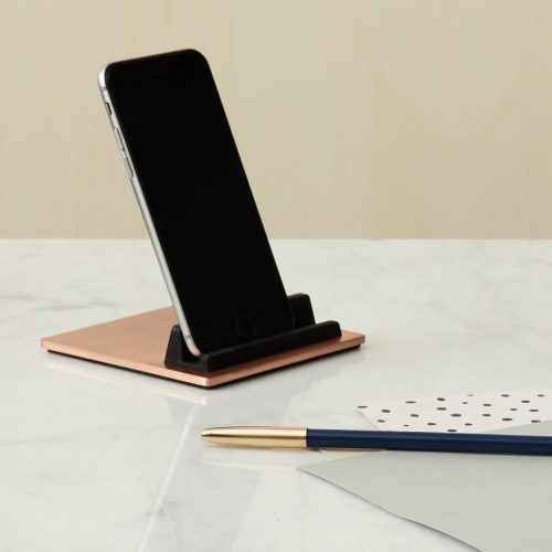 TILE-Copper-Ipad-Iphone-Holder-Design-Flot-holder-Domusnord-1