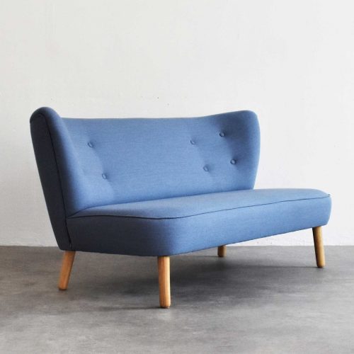 Take-a-Break-Sofa-Loungesofa-lounge-Powder-blue-half-side